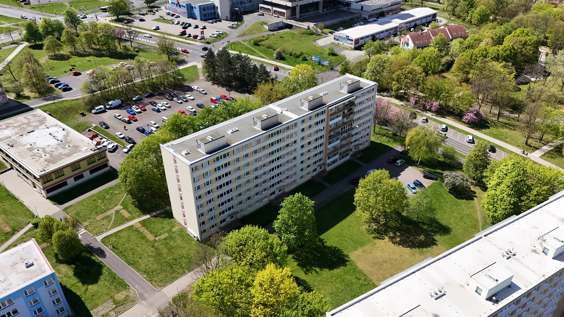 Letecký pohled na bytový dům — Most
